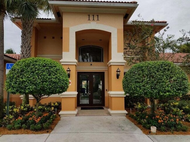 251 SW Palm Dr, Unit 305 in Port St. Lucie, FL - Building Photo - Building Photo
