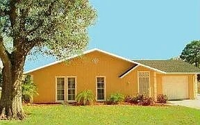 4308 Lamancha Cir in Sebring, FL - Building Photo