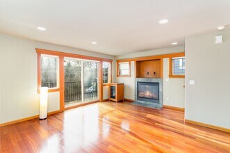 506 N 44th St in Seattle, WA - Building Photo - Building Photo