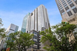 240 E Illinois St, Unit 1301 in Chicago, IL - Building Photo