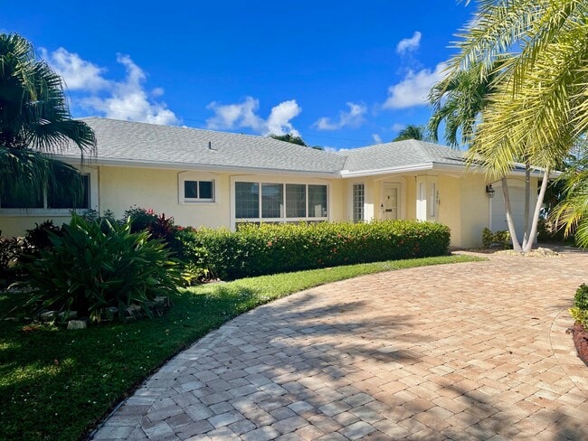 property at 503 SE 7th Ave