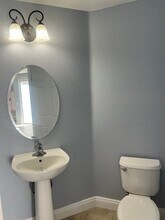 5351 Nickman Way in Sacramento, CA - Building Photo - Building Photo