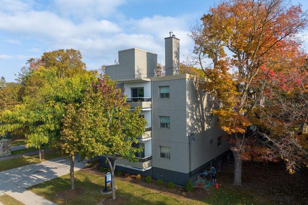 The Diplomat Apartments in Guelph, ON - Building Photo