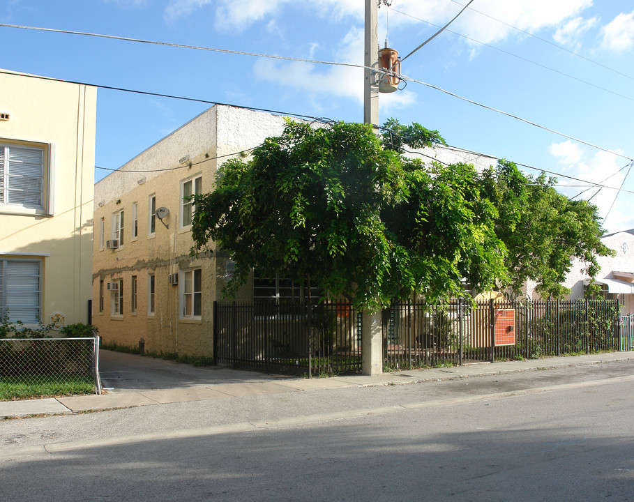 537 NE 66th St in Miami, FL - Building Photo