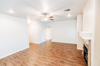 8701 SW 37th St in Oklahoma City, OK - Building Photo - Building Photo