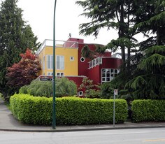 2506 Cornwall Ave in Vancouver, BC - Building Photo