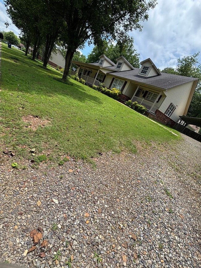 510 Shadow Dr in Russellville, AR - Building Photo - Building Photo