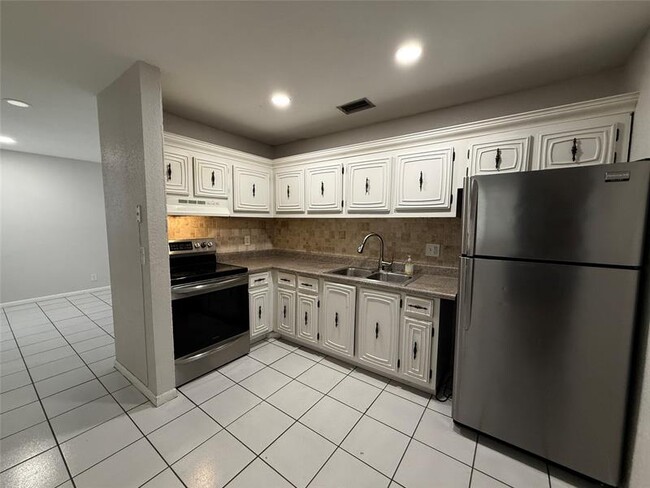 511 W Kalmia Dr in West Palm Beach, FL - Building Photo - Building Photo