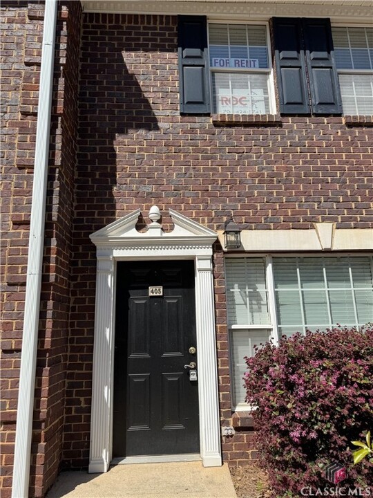 101 Wood Lake Dr in Athens, GA - Building Photo