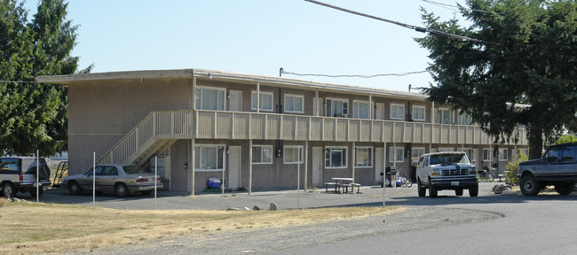 Pennymanor Apartments in Lakewood, WA - Foto de edificio - Building Photo