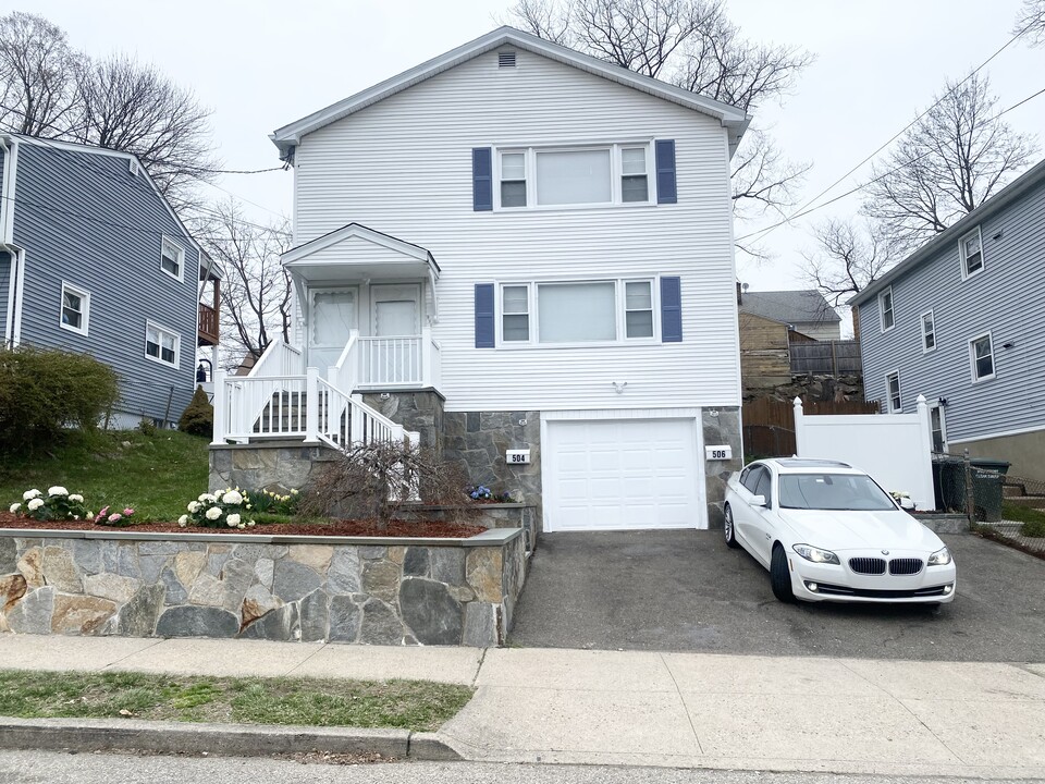 506 Merritt St in Bridgeport, CT - Building Photo