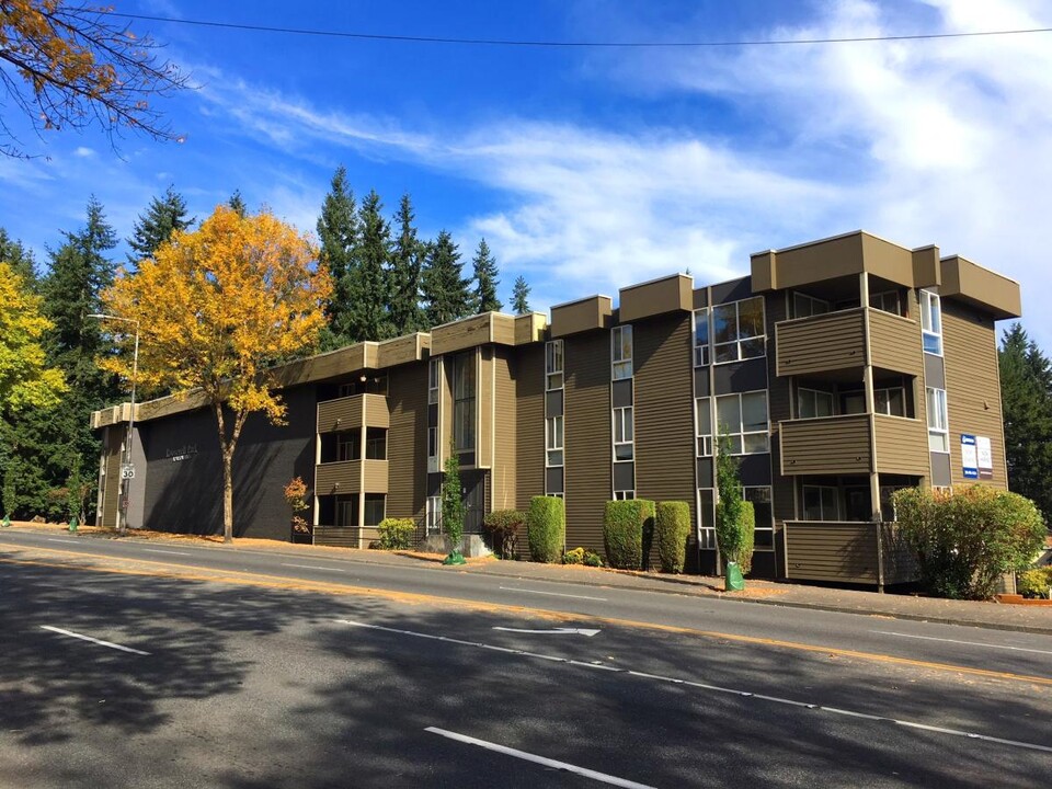 Roosevelt Park Apartments in Seattle, WA - Foto de edificio