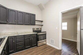 2839 Spring Park Rd in Jacksonville, FL - Building Photo - Building Photo