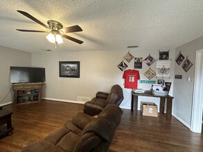 3214 32nd St in Lubbock, TX - Building Photo - Building Photo