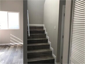 1476 E 107th St in Los Angeles, CA - Building Photo - Building Photo