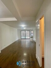 219e E 69th St in New York, NY - Building Photo - Building Photo