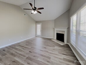 11091 Silver Aspen Ct in Hampton, GA - Building Photo - Building Photo