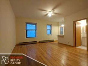 634 W Barry Ave in Chicago, IL - Building Photo - Building Photo