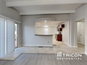 9800 Denali Rd NE in Albuquerque, NM - Foto de edificio - Building Photo