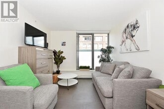 66-566 W Cordova St in Vancouver, BC - Building Photo - Building Photo