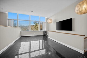 520 Ashford Ave in Ardsley, NY - Building Photo - Building Photo