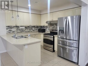 25 Berberis Cres in Brampton, ON - Building Photo - Building Photo