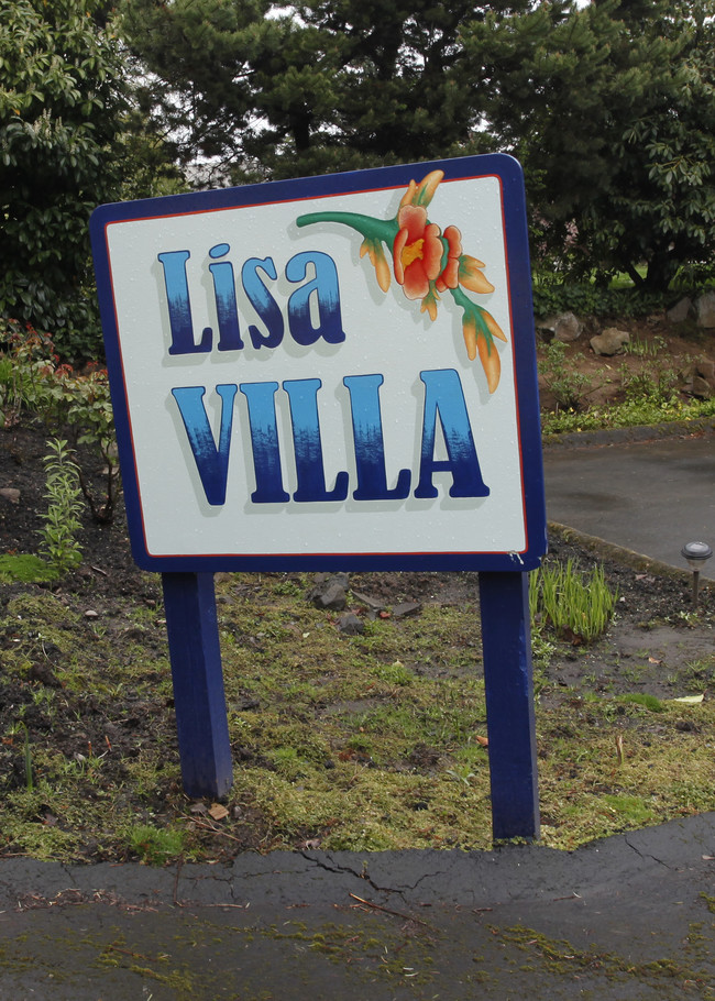 Lisa Villa in West Linn, OR - Foto de edificio - Building Photo