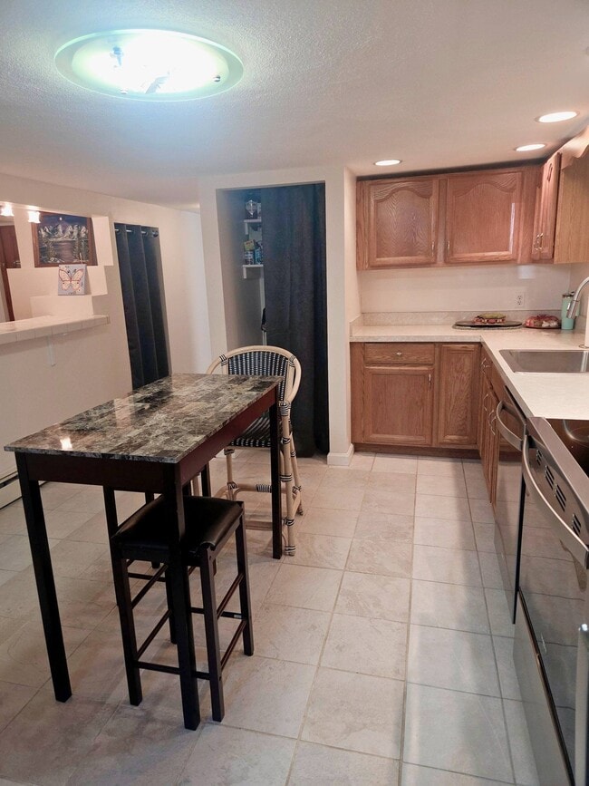 299 Crescent Ave, Unit 1 in Revere, MA - Building Photo - Building Photo