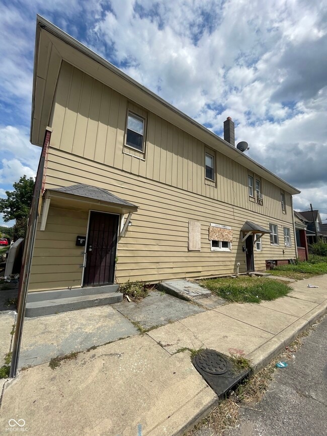 property at 117 E Palmer St