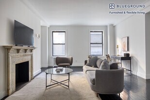 15 W 55th St in New York, NY - Building Photo