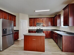 4401 Quinton Hill Ct in Snellville, GA - Building Photo - Building Photo