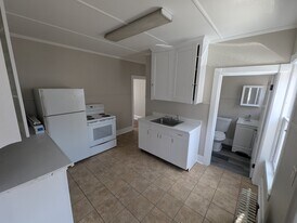 203 - 205 Union St., Unit 2 - Rear Downstairs in Bennington, VT - Building Photo