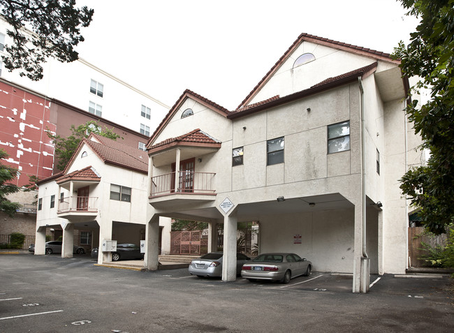 Landmark Square in Austin, TX - Building Photo - Building Photo