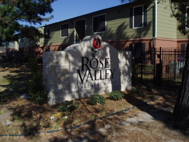 Rose Valley Apartments in Tyler, TX - Foto de edificio