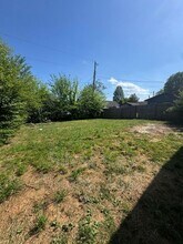 1005 Moore St in Athens, TN - Building Photo - Building Photo