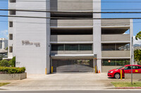 Plaza at Century Court in Honolulu, HI - Building Photo - Building Photo