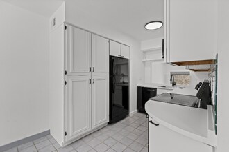 546 Carriage Cir in Pittsburgh, PA - Building Photo - Building Photo