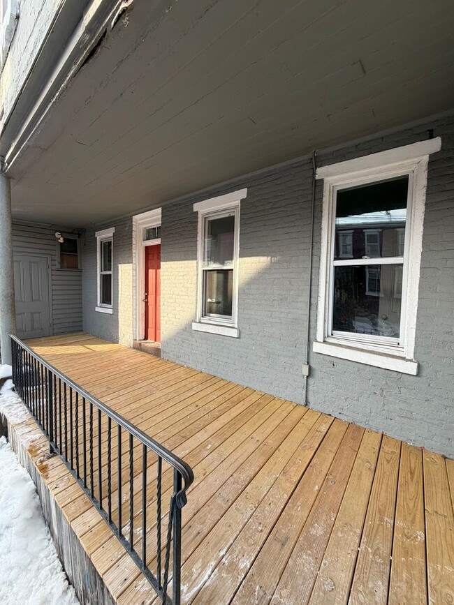 property at 1023 Greenwich St