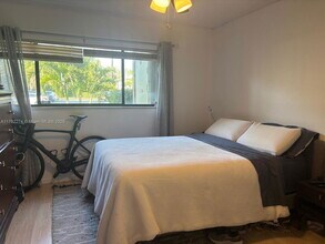771 NE 199th St in North Miami Beach, FL - Building Photo - Building Photo