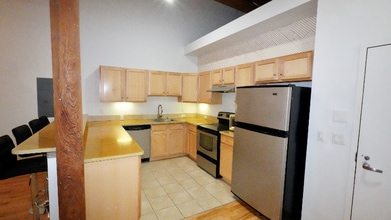 1117 Douglas Ave in North Providence, RI - Building Photo - Building Photo