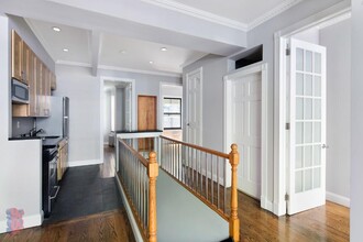 334 E 100th St in New York, NY - Building Photo - Building Photo