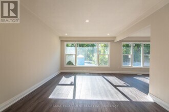308 Mt Albion Rd in Hamilton, ON - Building Photo - Building Photo