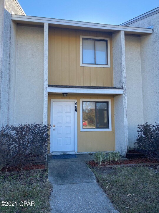 409 Venetian Way in Panama City, FL - Building Photo
