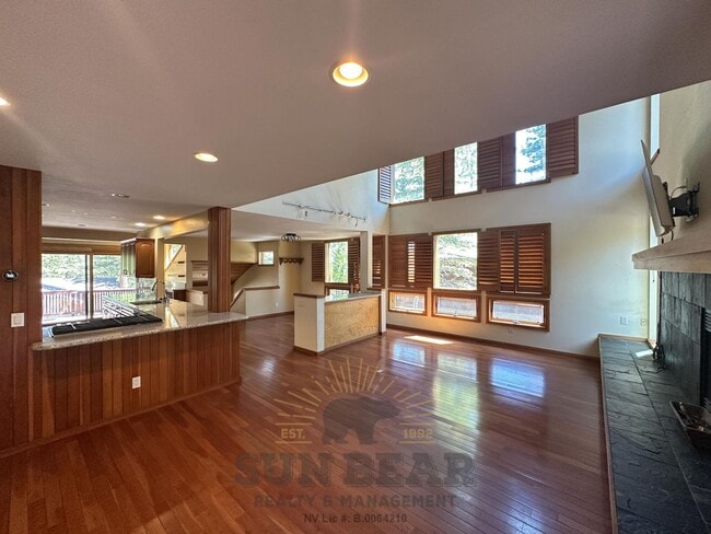 property at 828 Ellen Ct