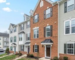 24 Chamberlain Ct in Glen Mills, PA - Building Photo