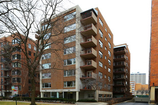 The Evanstonian Apartments