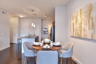 4999 Post Oak Timber Dr in Houston, TX - Building Photo - Building Photo