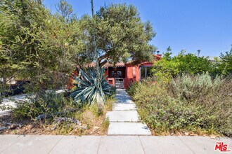 11819 Juniette St in Culver City, CA - Building Photo - Building Photo