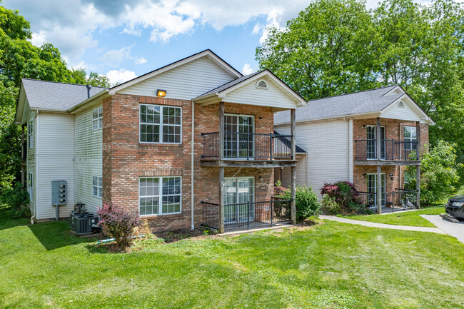 Markim Place Apartments in Crittenden, KY - Foto de edificio - Primary Photo
