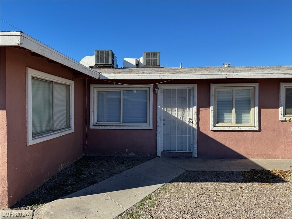 2605 E Cedar Ave-Unit -2 in Las Vegas, NV - Building Photo